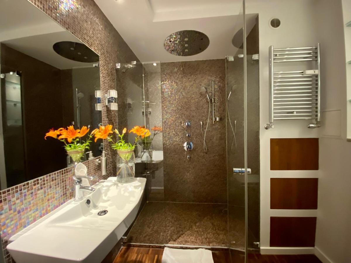 Aravel Suites Vratislav Exteriér fotografie